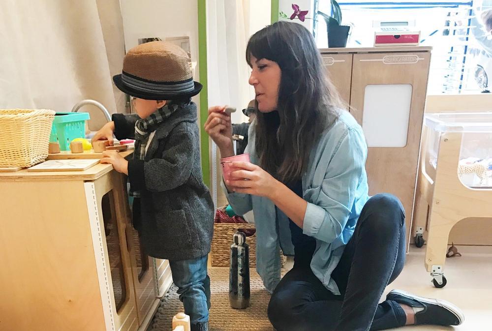 ¡Explorando en español!: 18-36 mos (Mondays 10:45-11:15)