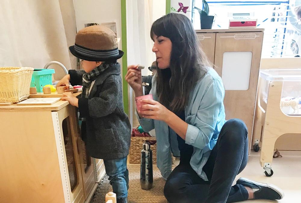 ¡Explorando en español!: 18-36 mos (Tuesdays 12:15-12:45)