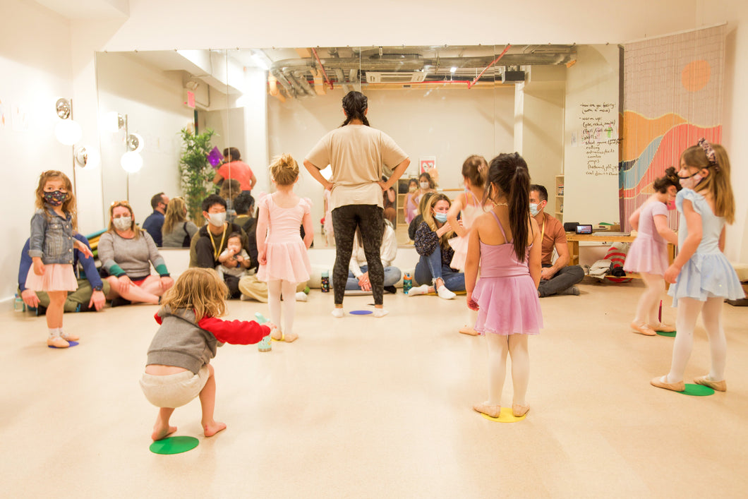 Spanish Language and dance: 5-8yrs Tuesday 4:00 (FALL 2022)